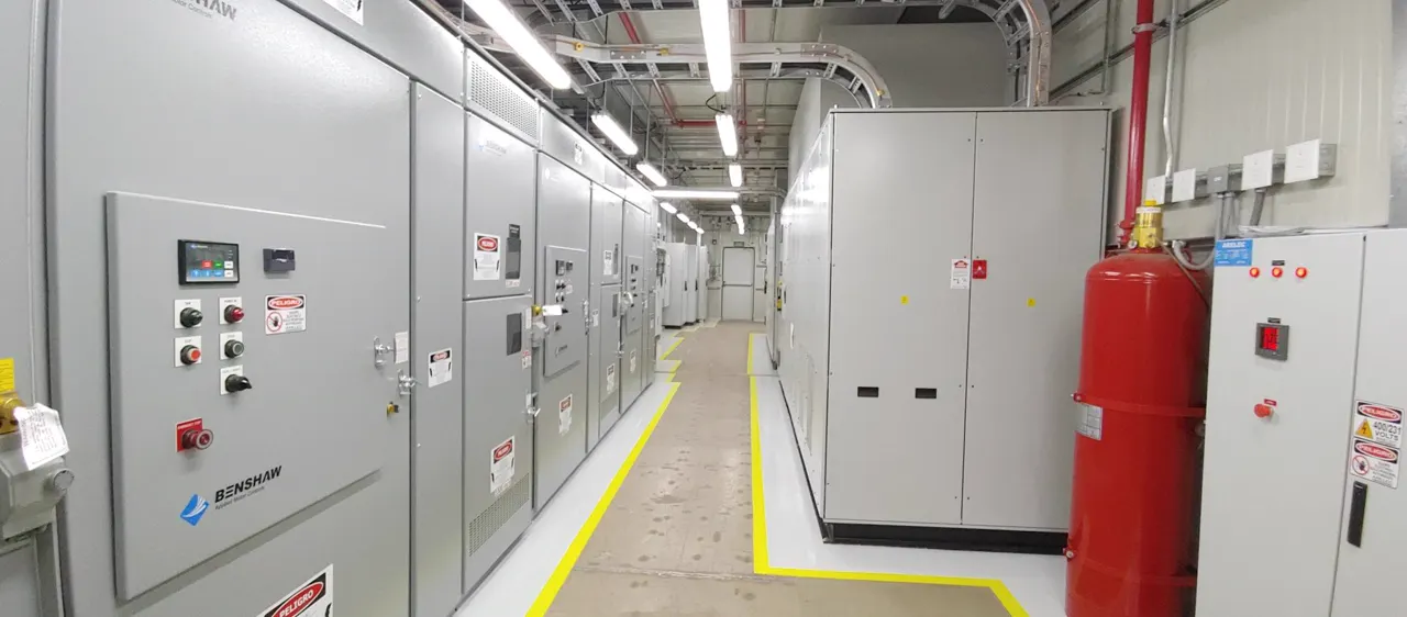 Interior equipado de sala eléctrica